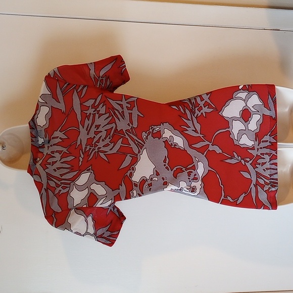 Karen Kane Floral Mesh Short Sleeve Top M Self-Lined - Picture 2 of 3